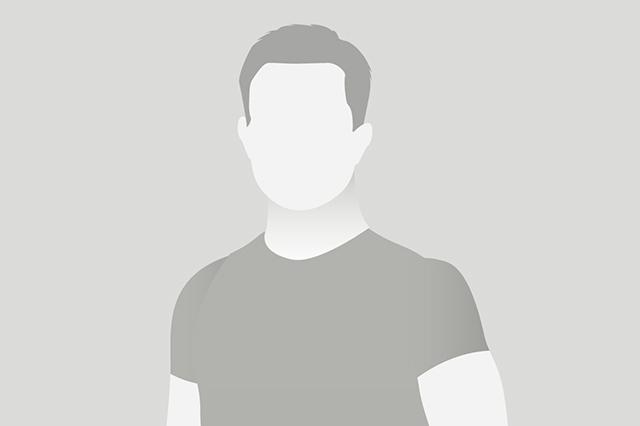 Bild eines schematischen menschlichen K&ouml;rpers ohne erkennbare Merkmale oder Gesichtsausdr&uuml;cke auf grauem Hintergrund.