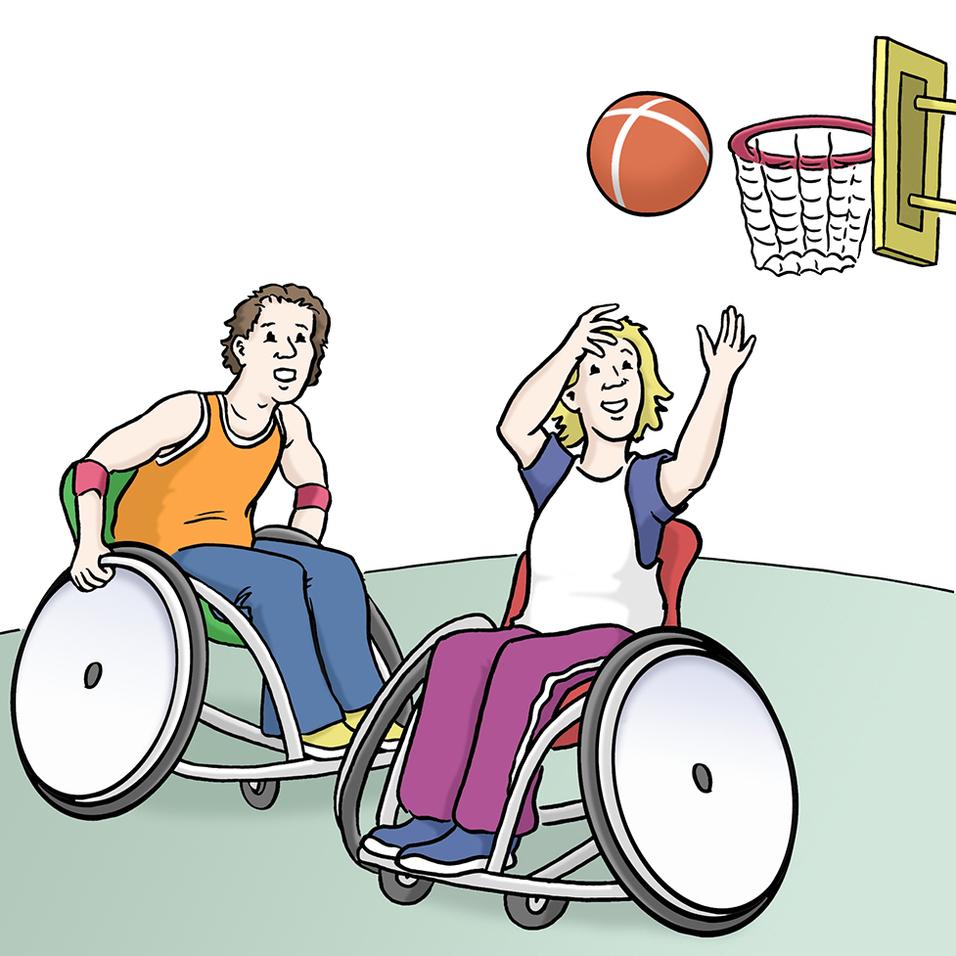 Zwei Menschen im Rollstuhl spielen Basketball, während einer von ihnen einen Ball in Richtung Korb wirft.